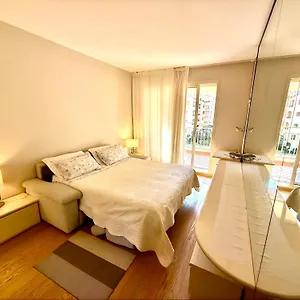 Monaco, Elegant & Quiet Renovated With Terrace & Pool, 15min To F1 Grand Prix Appartement